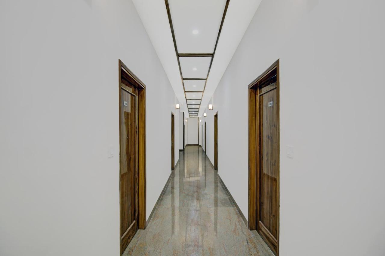 Hotel Treebo Royal Salute, Zirakpur Exterior foto